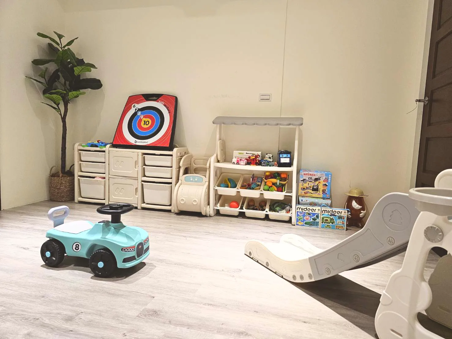Kids' Play Area